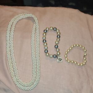 Classic Pearl Necklace and Bracelets Set - White Pearls